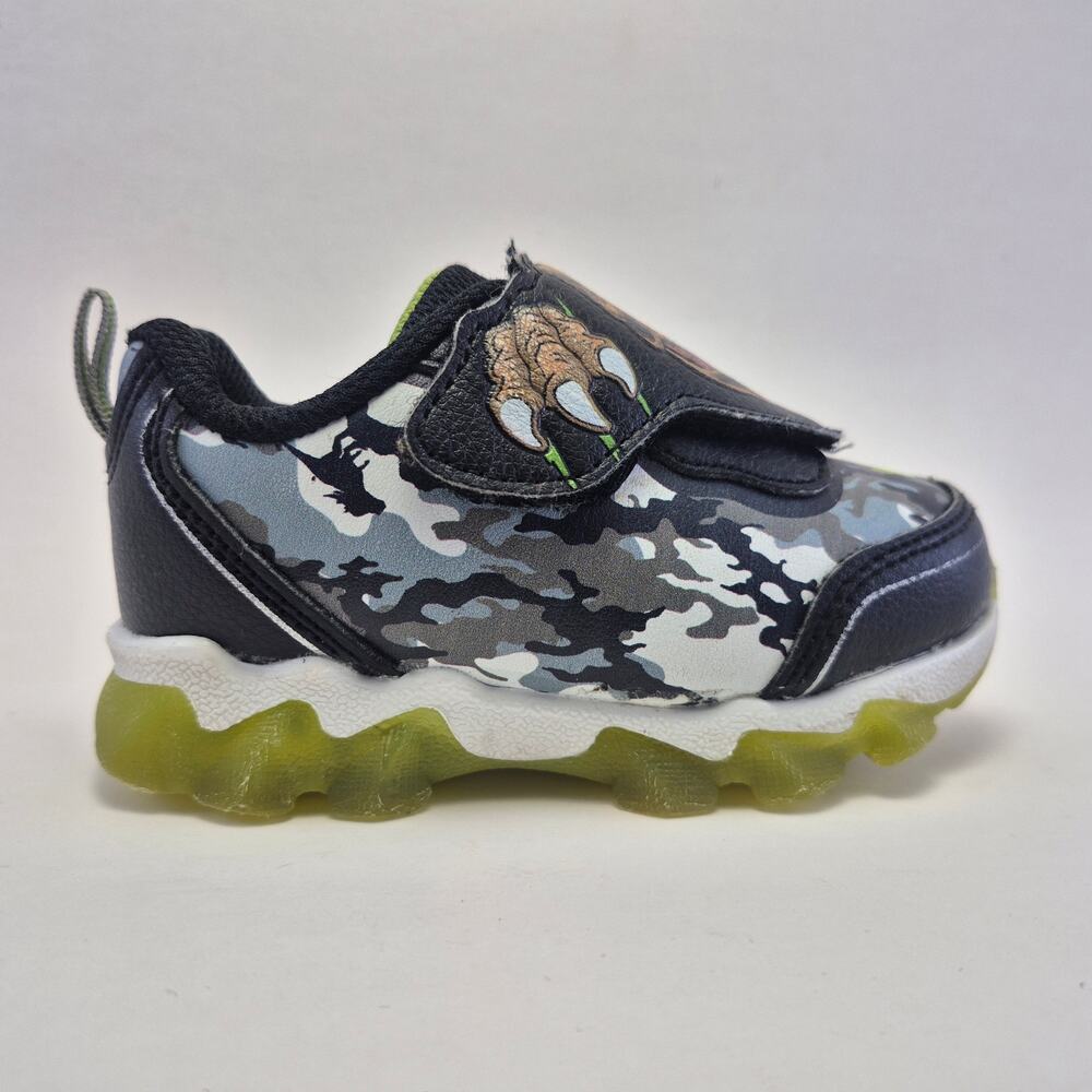 JURASSIC WORLD Baby & Toddler Kids Light -Up Athletic Shoes Size 6